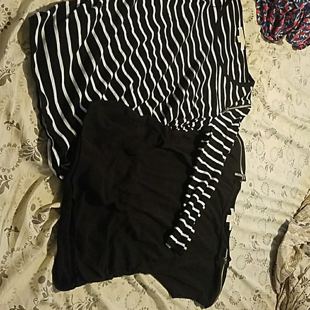 Bundle of 2 zipper shoulder Michael Kors tops